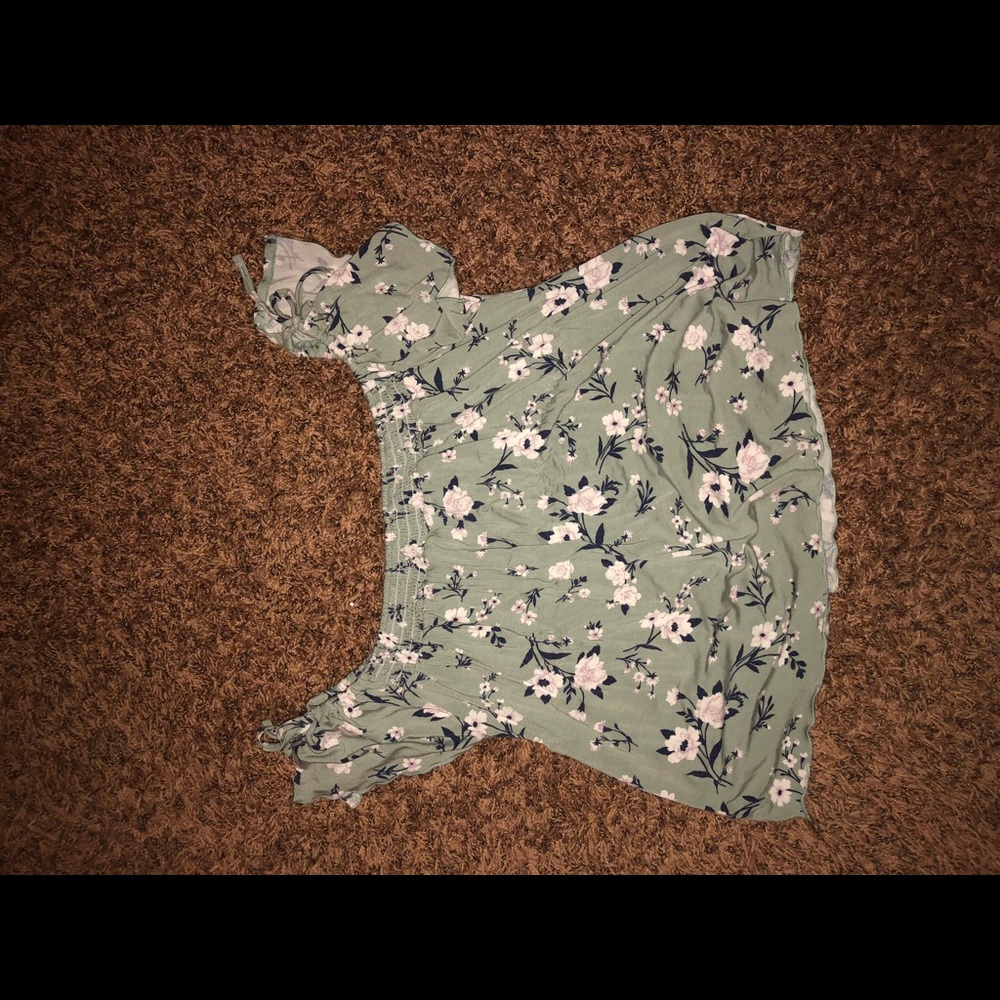 American Eagle top